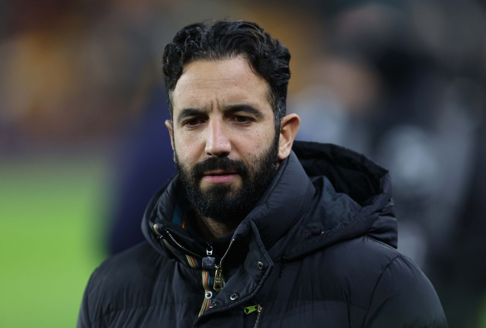 مانشستر يونايتد يقيل روبن أموريم رسميا بعد صدام مع الإدارة