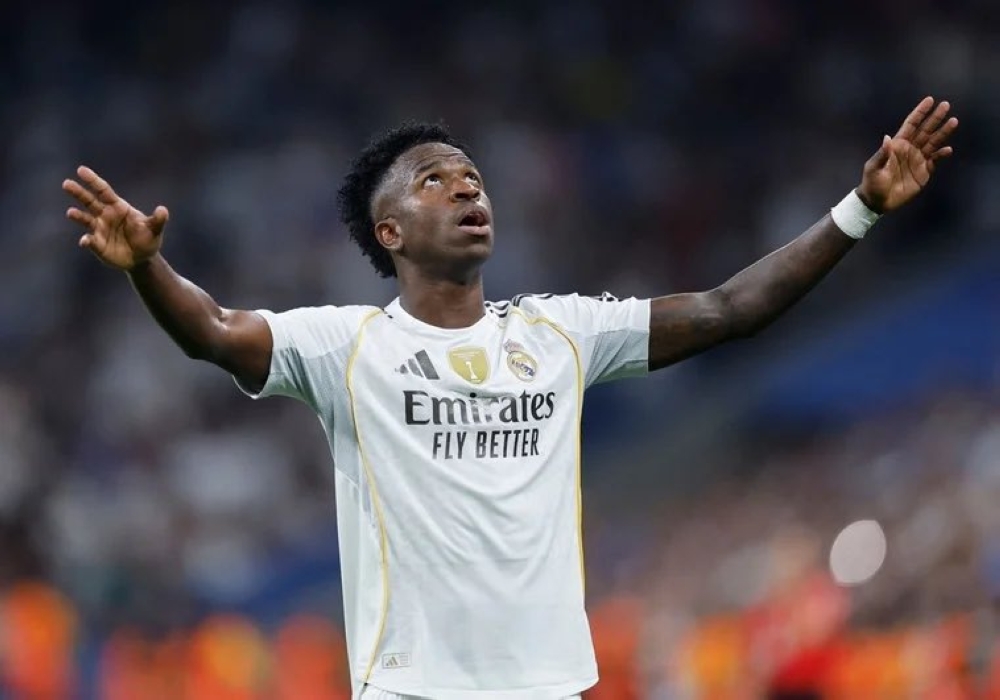 دفاع بيلينغهام عن فينيسيوس: دعوة لدعم نجم ريال مدريد